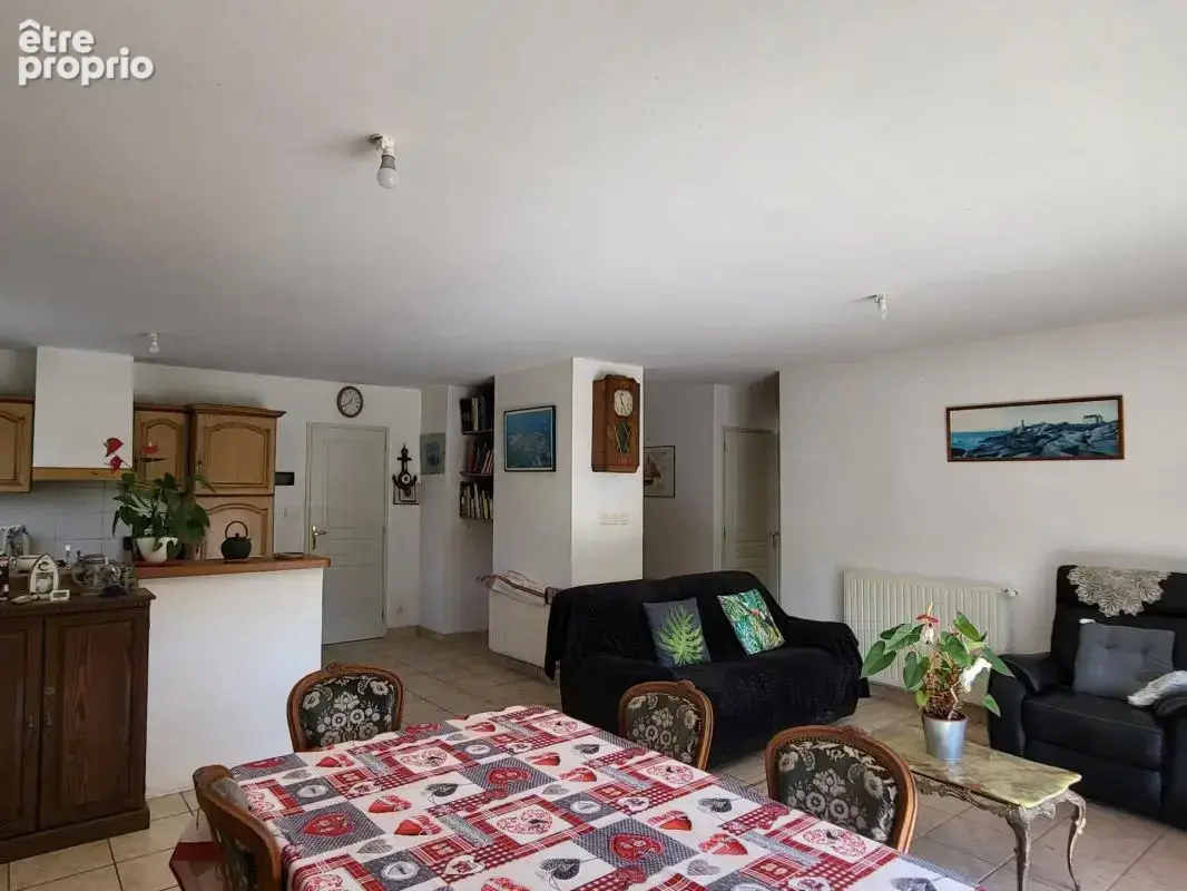 Maison de plain-pied à QUEMPERVEN (22450), piscine naturelle et verger ! - photo 15