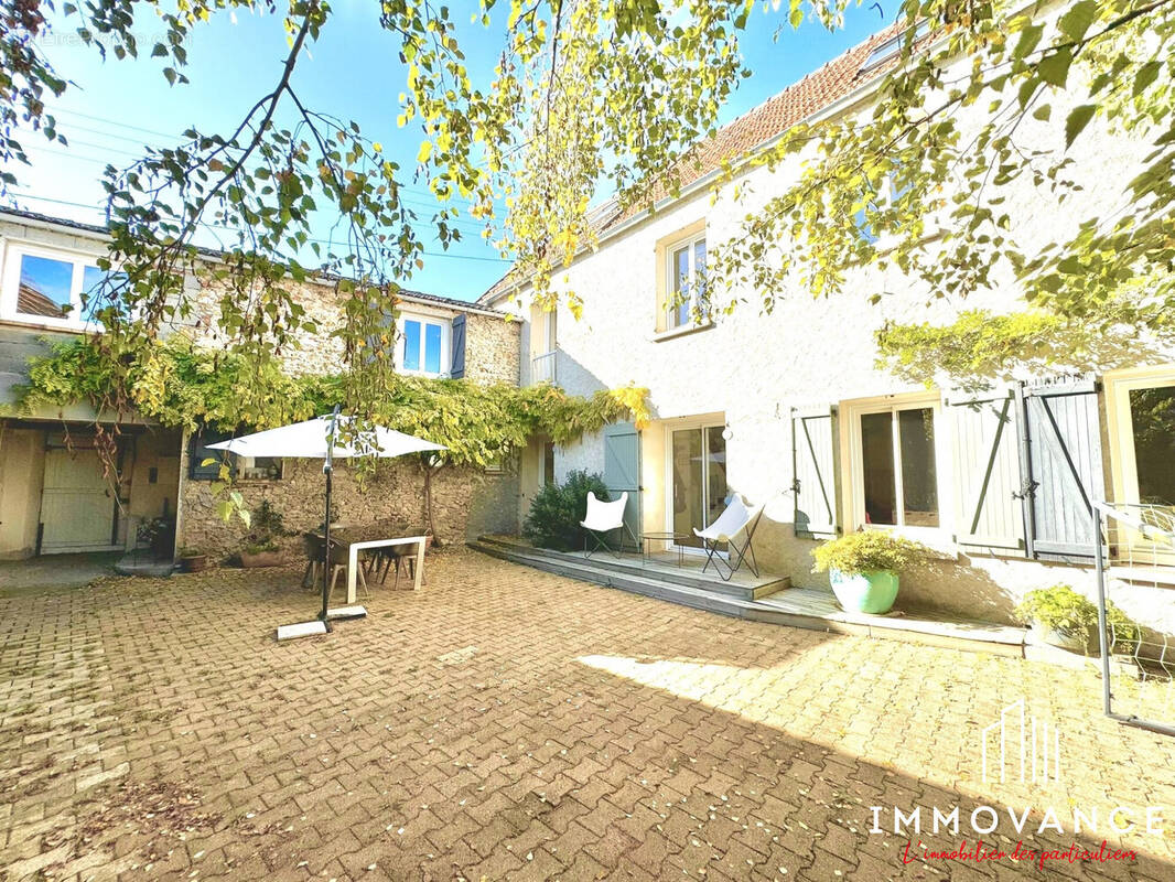 Maison à LEUVILLE-SUR-ORGE