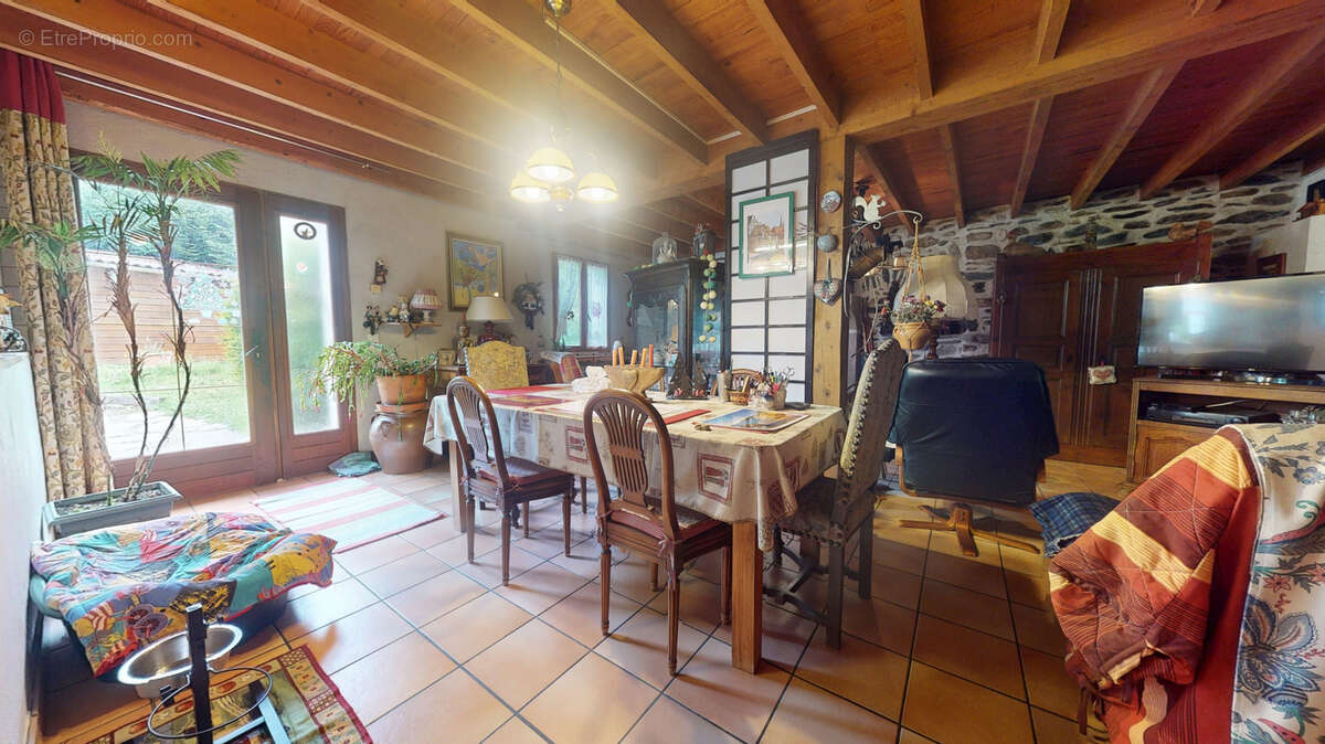 Maison à LE PERTUIS