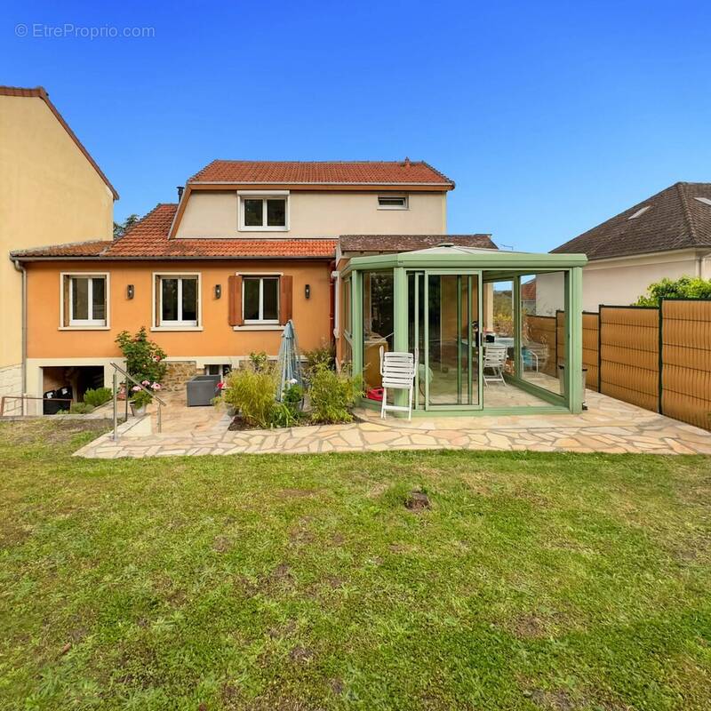 Maison à BRY-SUR-MARNE