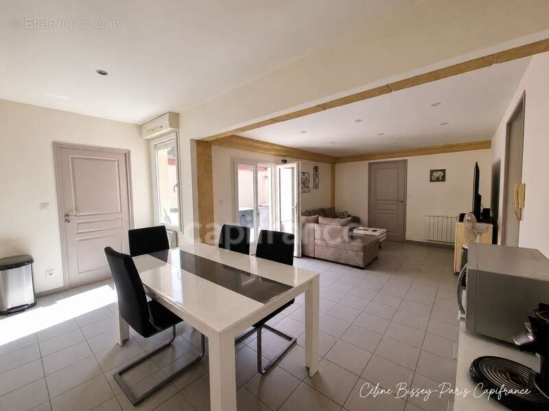SPÉCIAL INVESTISSEURS 1 maison, 2 appartements, 1 revenu immédiat ! - photo 3