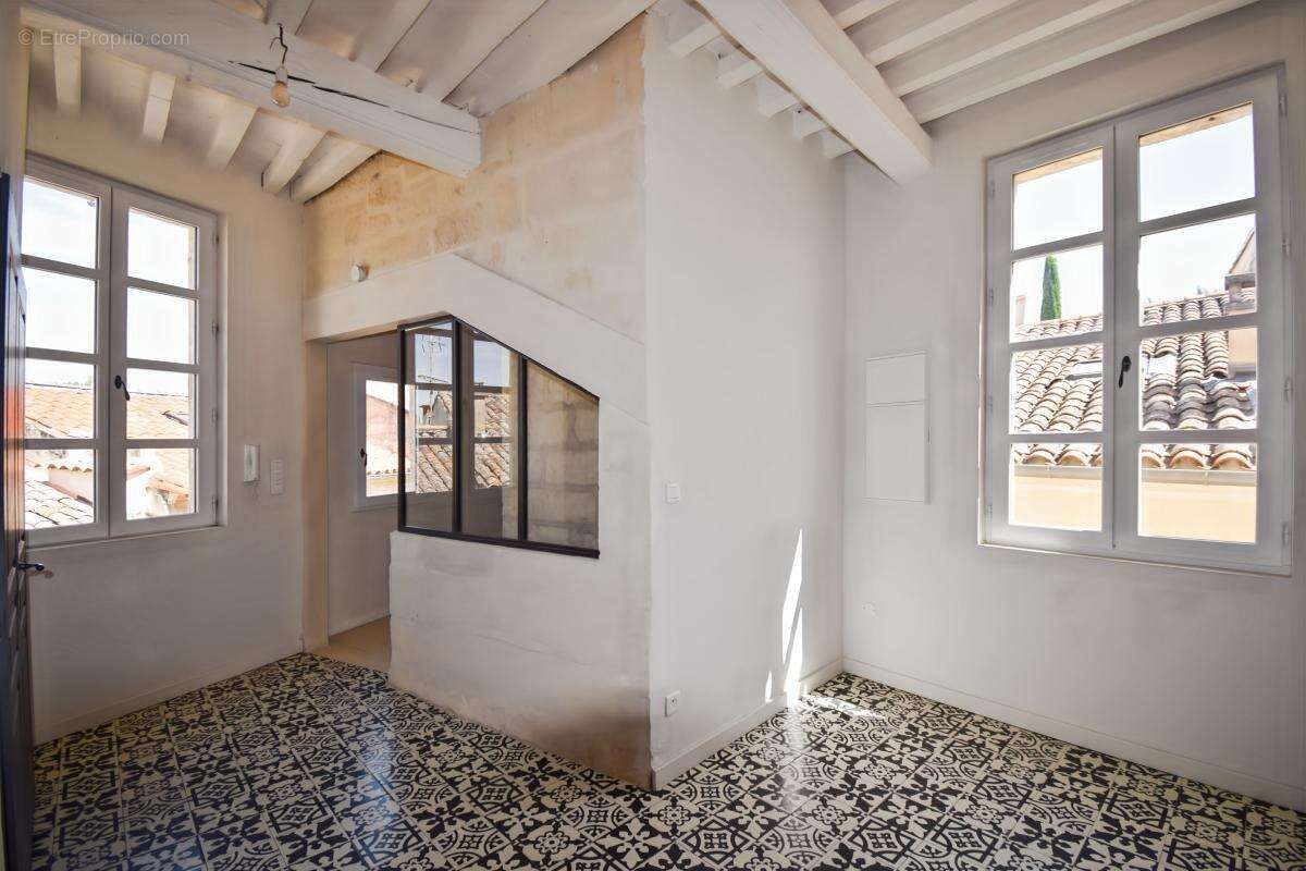 Centre d'Uzès, beau duplex rénové et climatisé - photo 3
