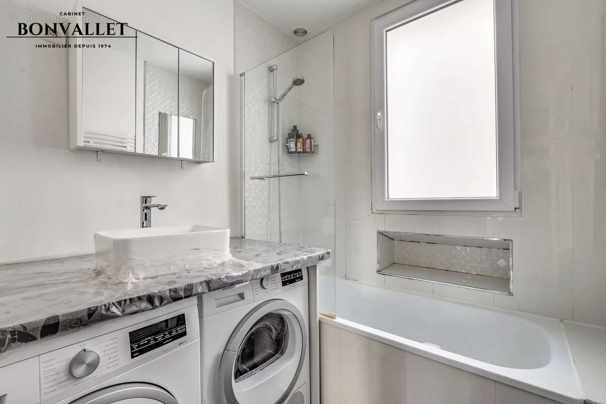 Appartement à PARIS-15E