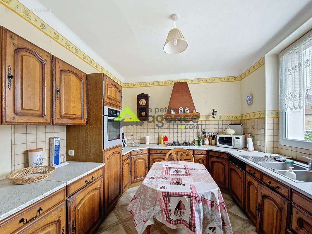 Maison à MASBARAUD-MERIGNAT