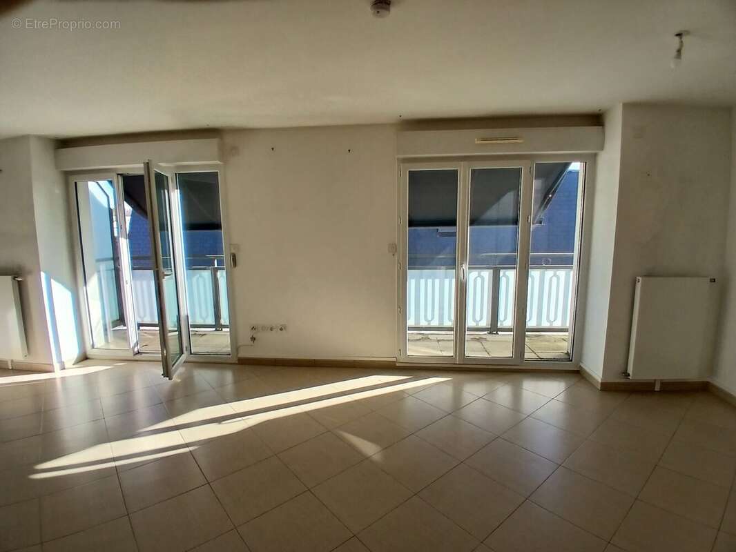 Appartement à SAINTE-GENEVIEVE-DES-BOIS