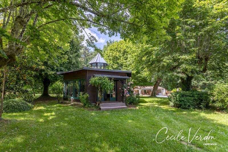 BELEYMAS (24) proche Bergerac – Propriété de charme du XIXe siècle 10 pièces avec dépendances, piscine et potentiel d’accueil su - photo 4