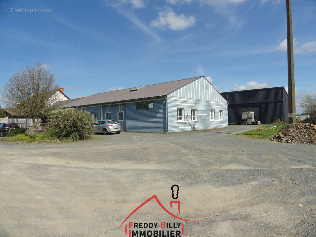 Maison à SAINT-VARENT