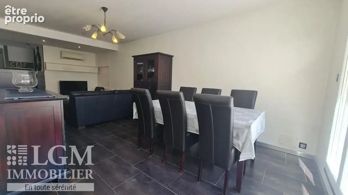 Appartement À Vendre - photo 2