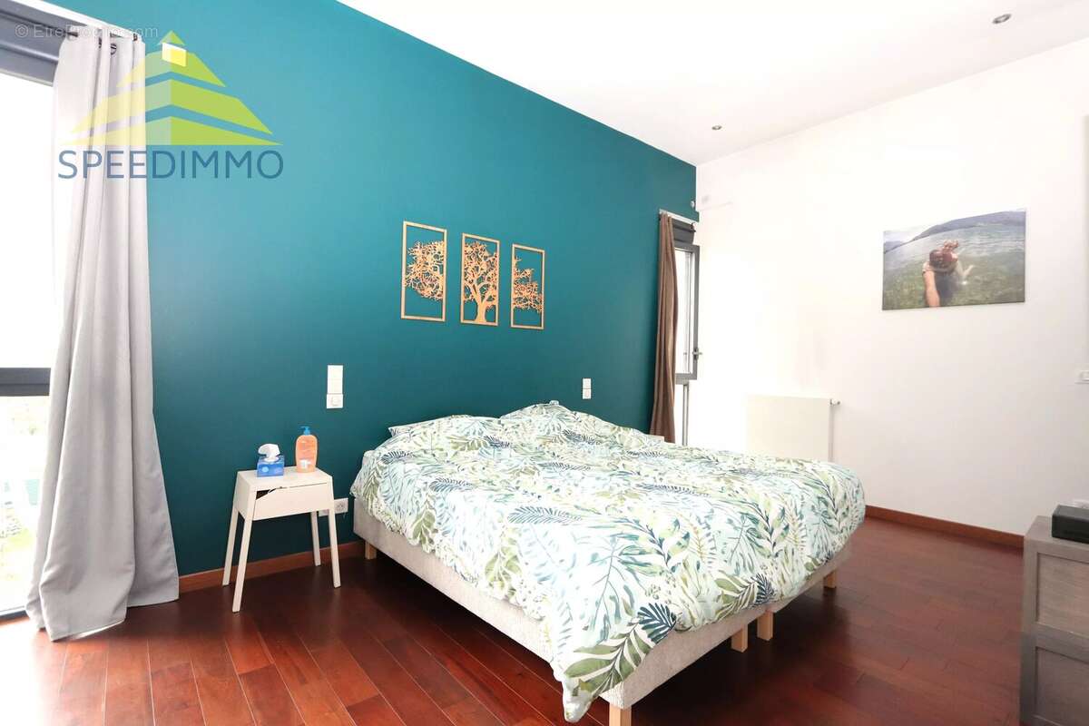 Maison à VARENNES-JARCY