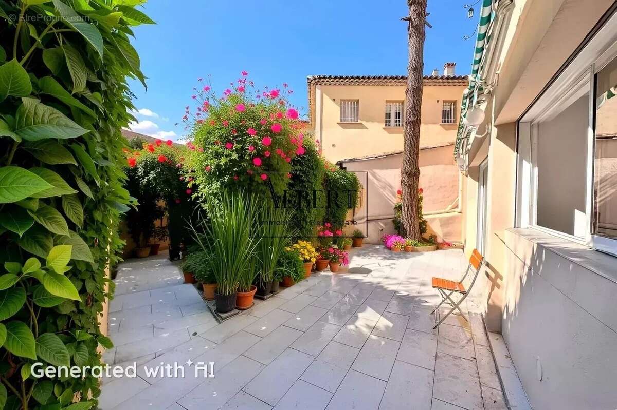 Appartement à LE CANNET