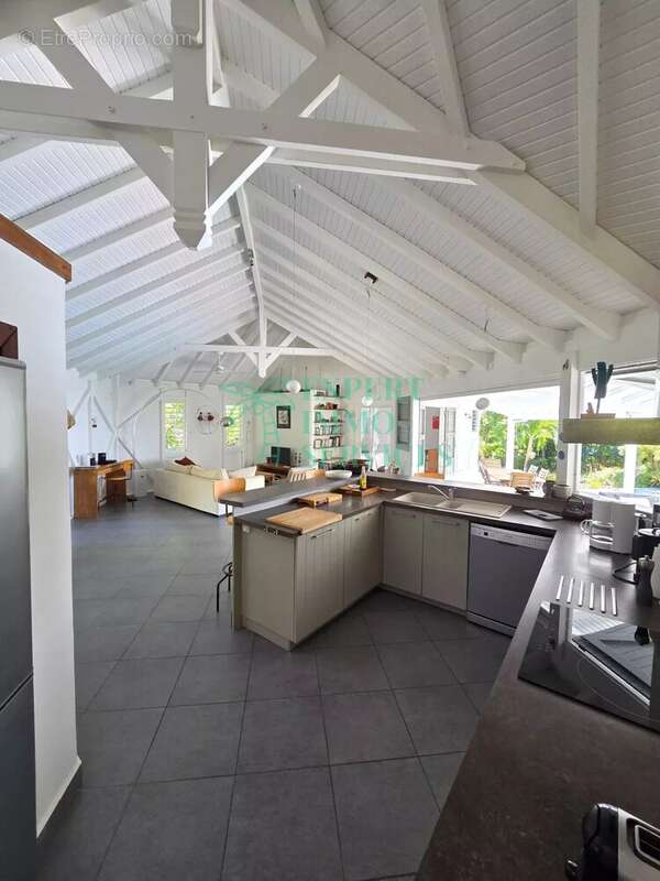 Maison à CAPESTERRE-DE-MARIE-GALANTE