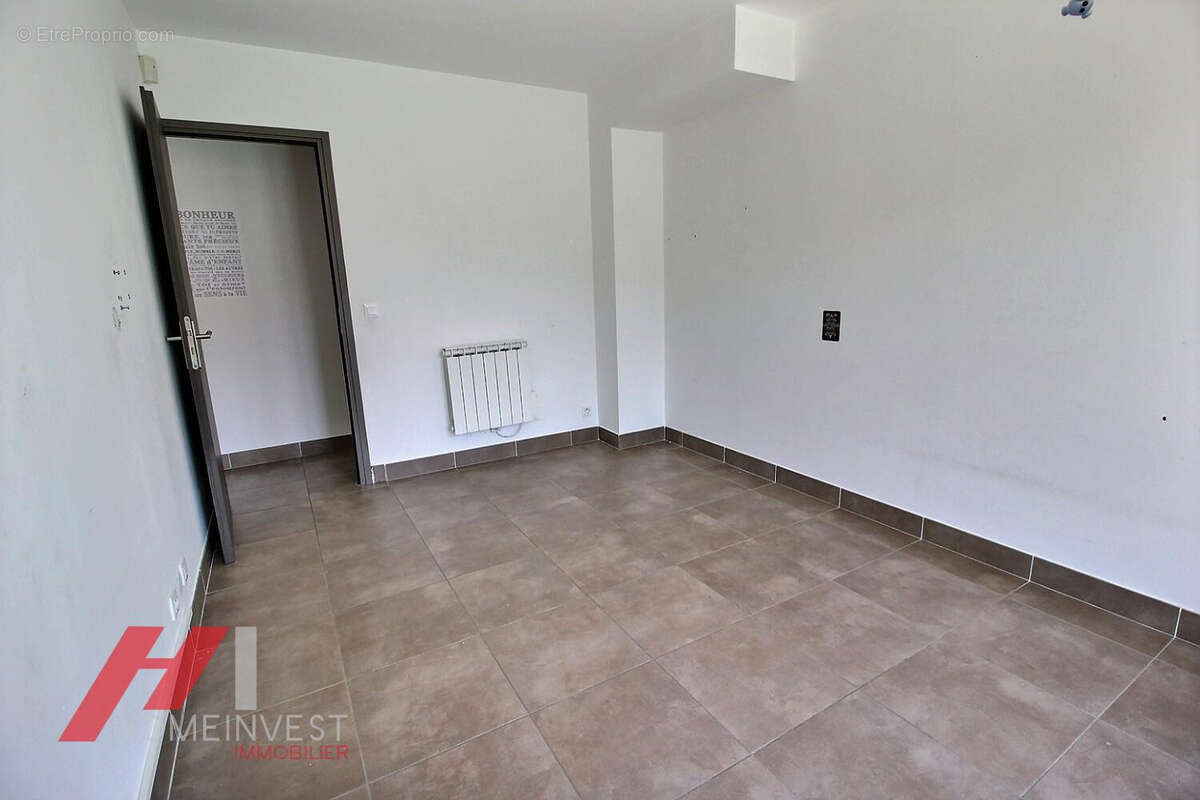 Rez-de-Villa de plain-pied T3/4 de 84 m2 avec piscine Chateau-Gombert / Palama - photo 11
