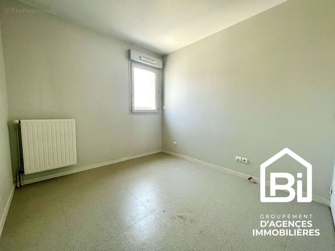 DOUVRES LA DÉLIVRANDE - T3 lumineux avec balcon, cave et double parking - photo 5