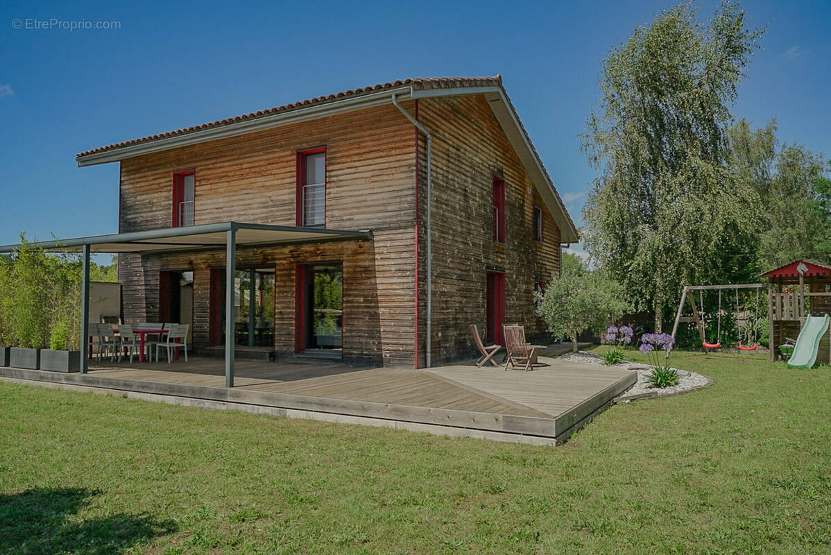 Maison à SALLES