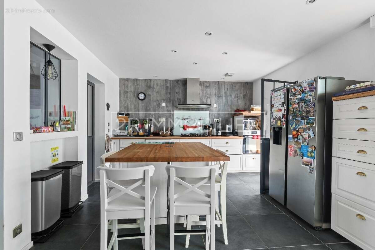 Maison à BUSSY-SAINT-GEORGES