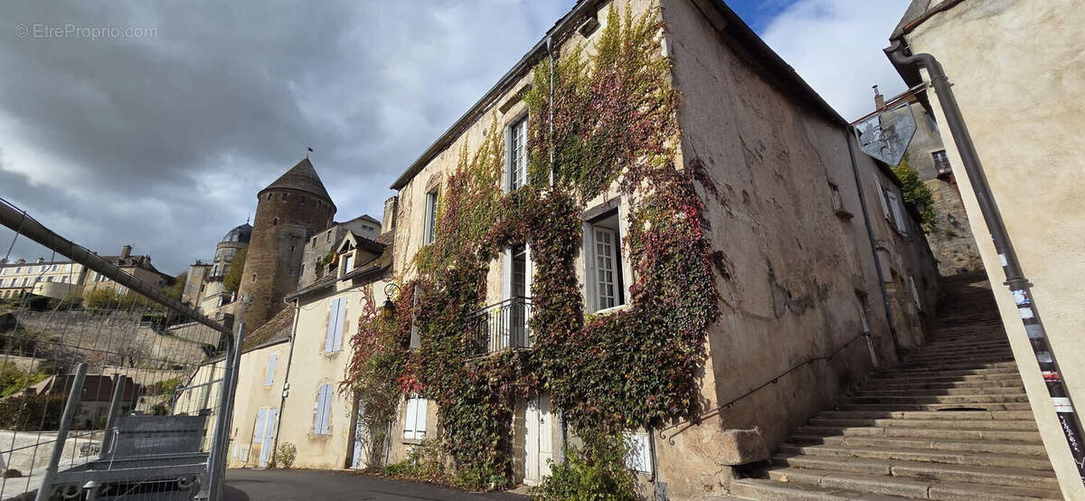 Maison à SEMUR-EN-AUXOIS