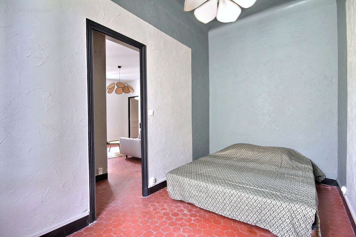 Appartement à MARSEILLE-7E