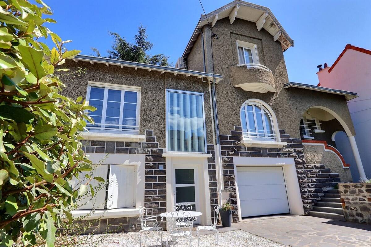 Maison à CLERMONT-FERRAND