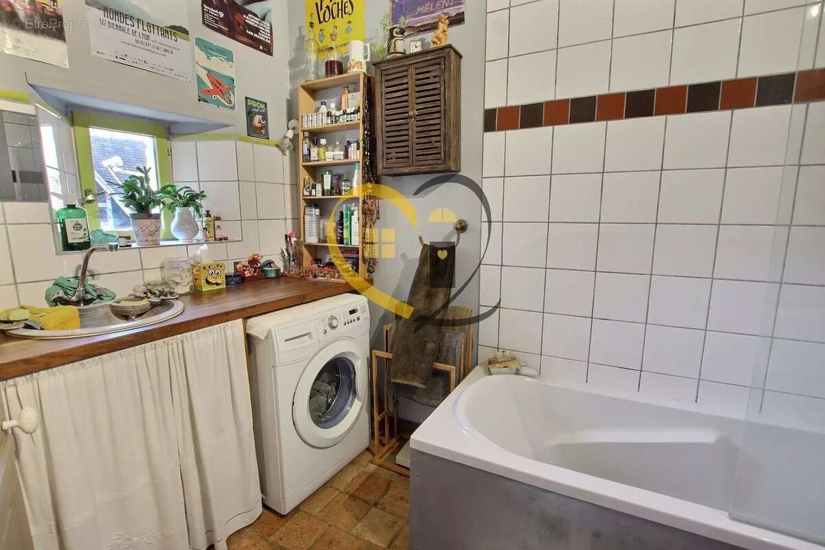 Maison à LA CHAPELLE-D&#039;ANGILLON