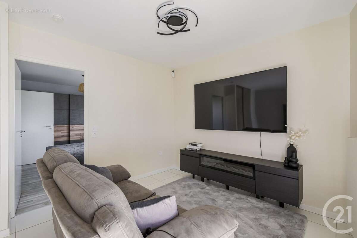 Appartement à SAINT-MARTIN-D'HERES