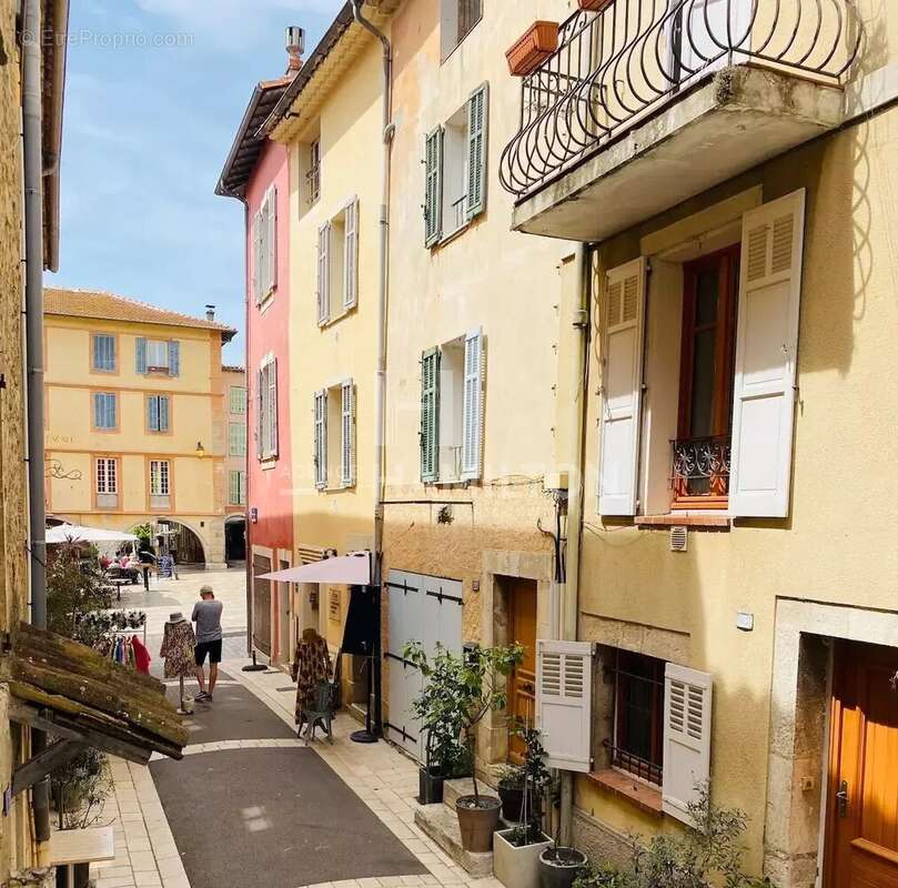 Appartement à VALBONNE