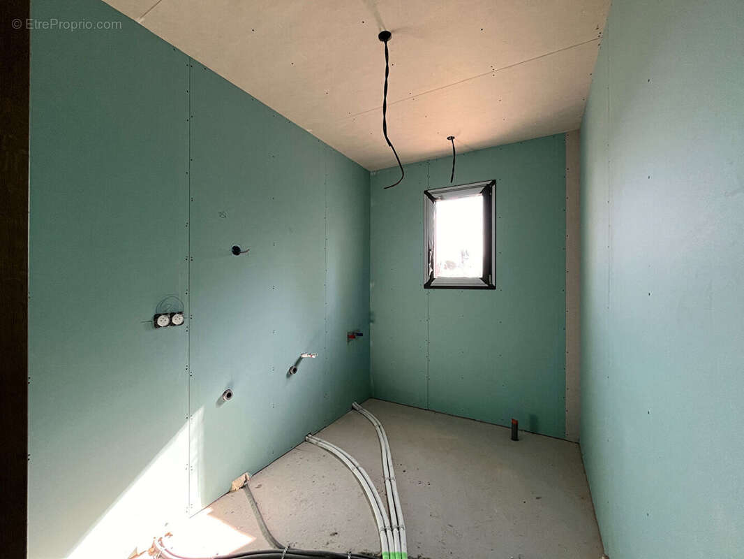 Maison à L'ISLE-SUR-LA-SORGUE