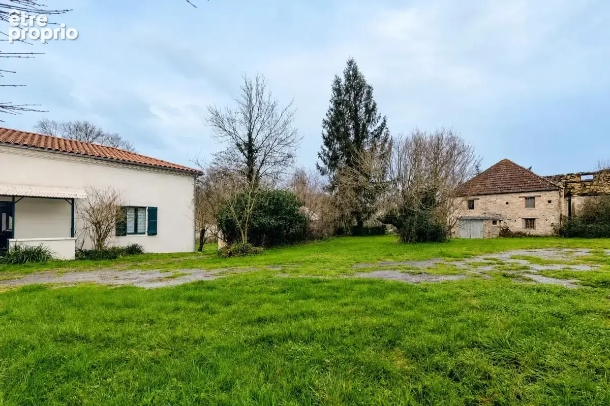 Maison 6 pièces et dépendances à Lacour - photo 11