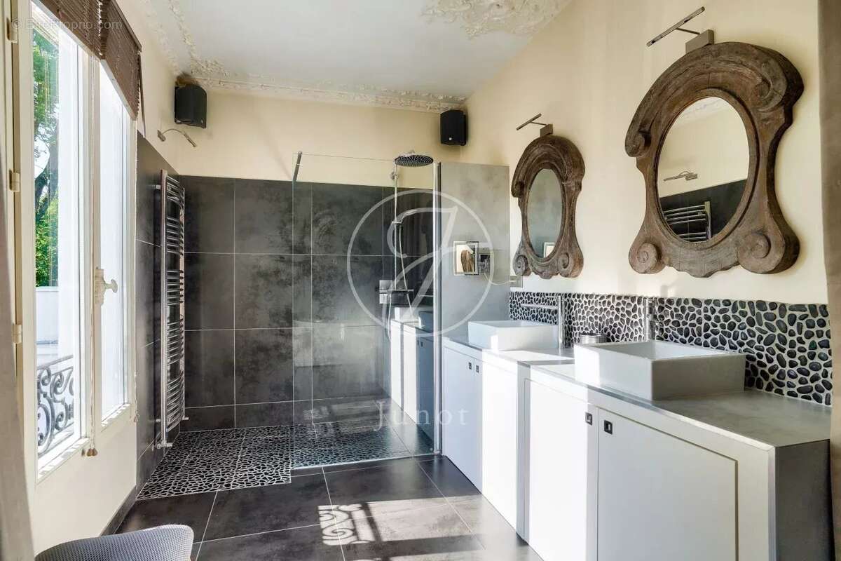 Maison à LE VESINET