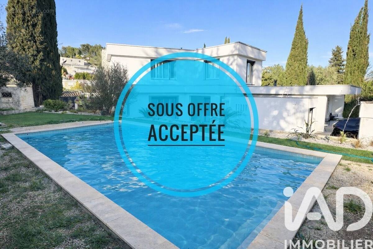 Photo 1 - Maison à CARNOUX-EN-PROVENCE