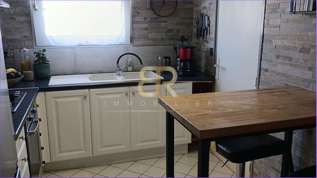 Appartement à FONTENAY-SOUS-BOIS