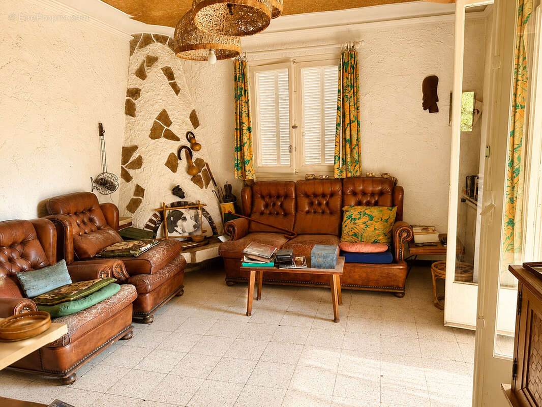 Authentique maison provençale sur 3171 m2 de terrain avec possibilité d'agrandissement - photo 4