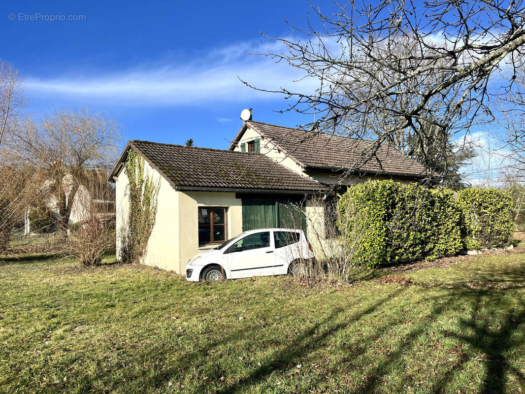 Pavillon avec fort potentiel   126 m2   Grand terrain   Boismorand - photo 4