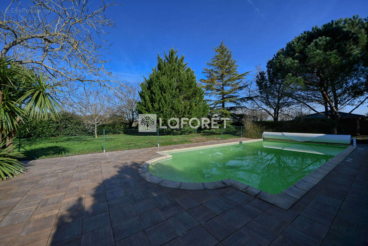 Maison à LISLE-SUR-TARN