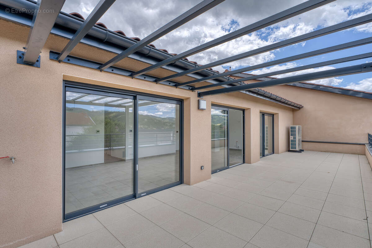 Appartement T5 en dernier étage avec grandes terrasses et climatisation - photo 5
