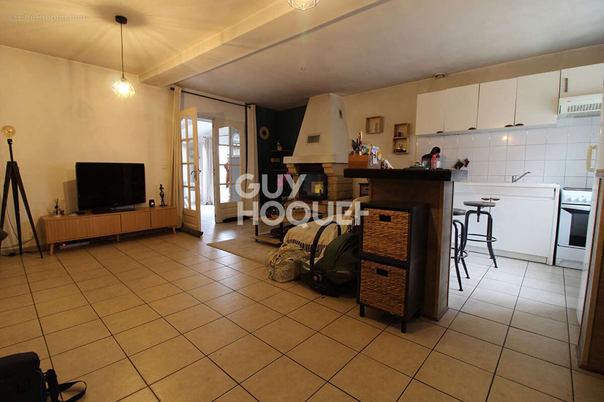 Maison à OZOUER-LE-VOULGIS