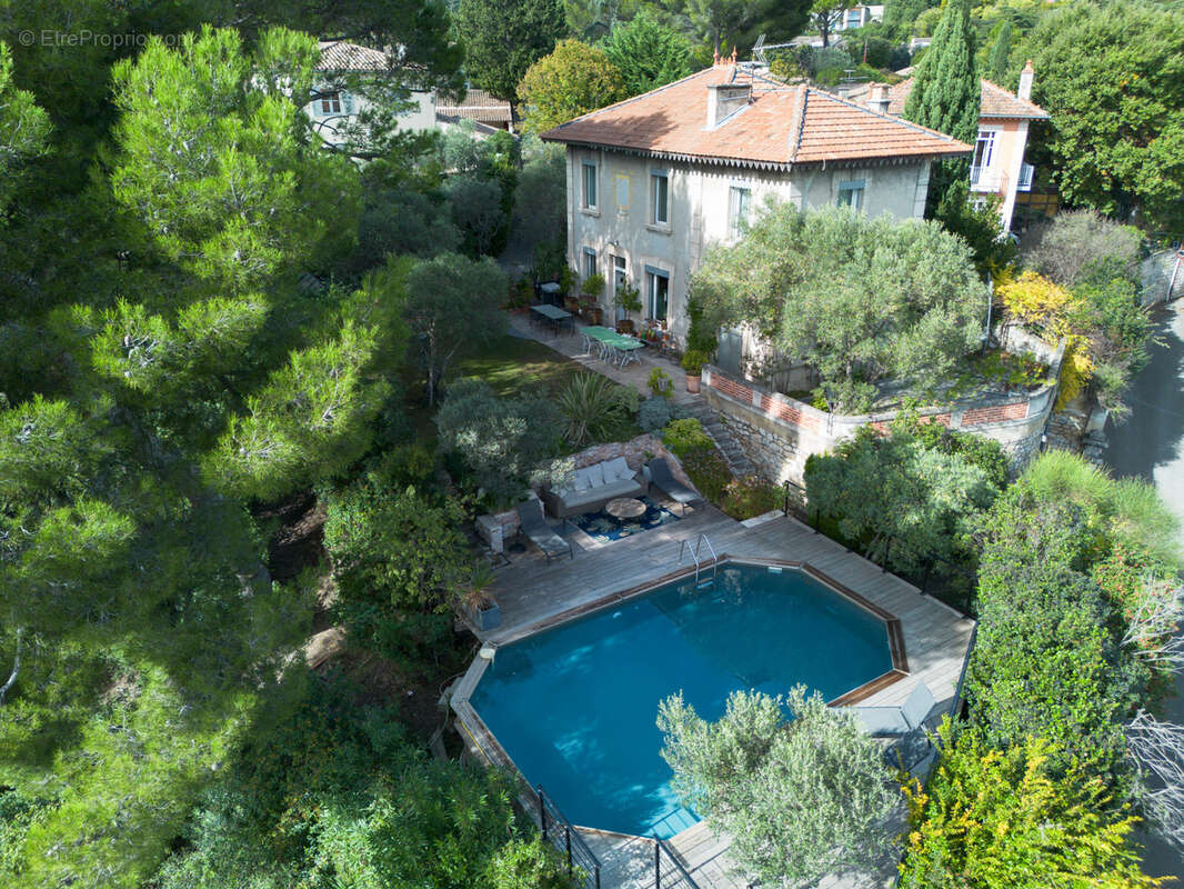 Maison à VILLENEUVE-LES-AVIGNON