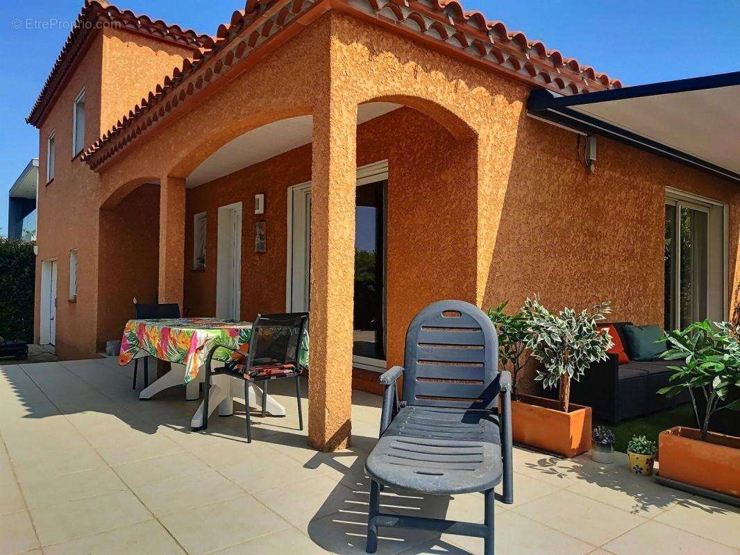 Maison à SAINT-HIPPOLYTE