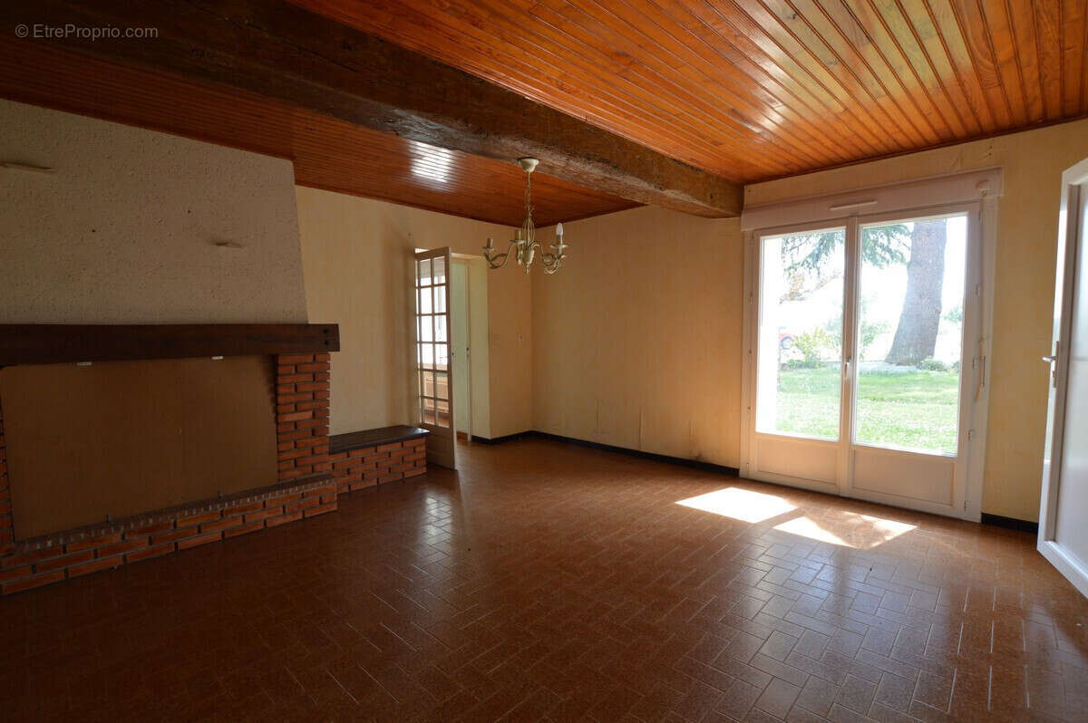 Maison à LEVIGNAC-DE-GUYENNE