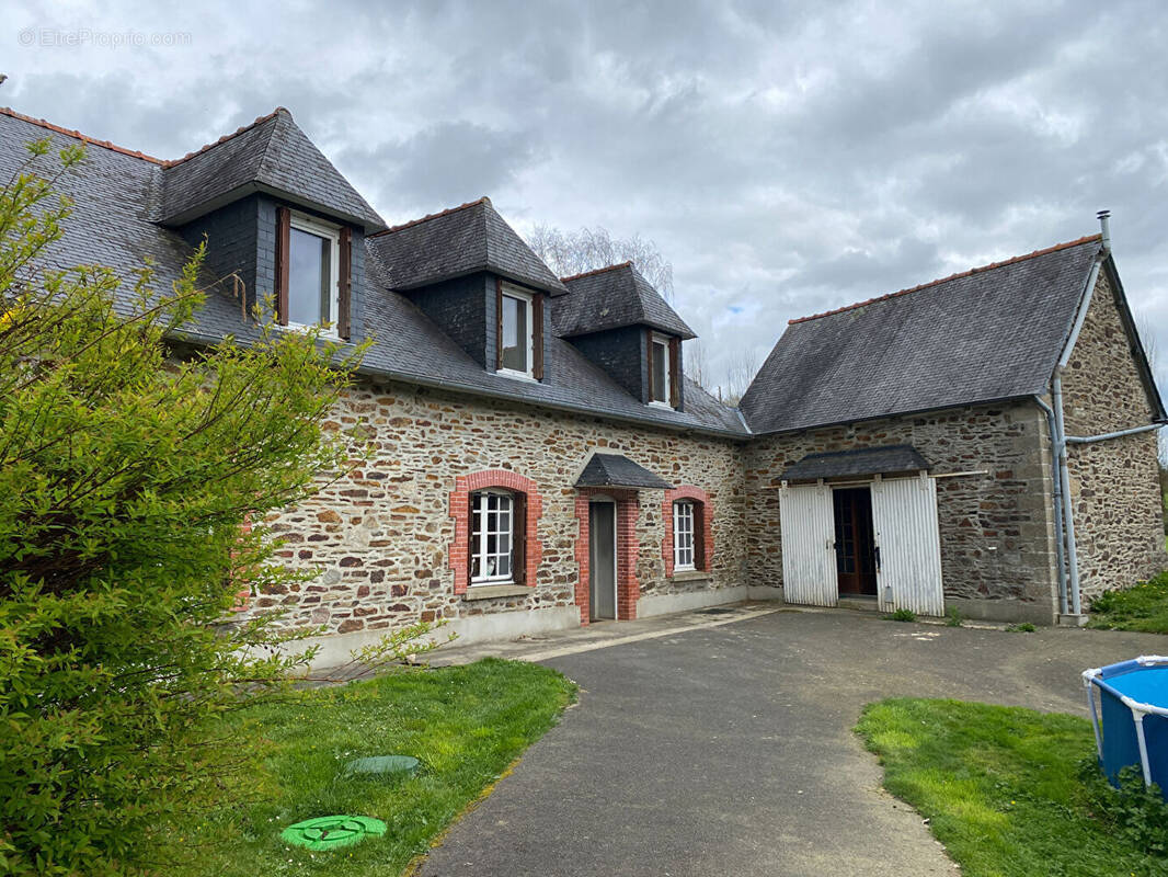 Maison à SAINT-HERVE