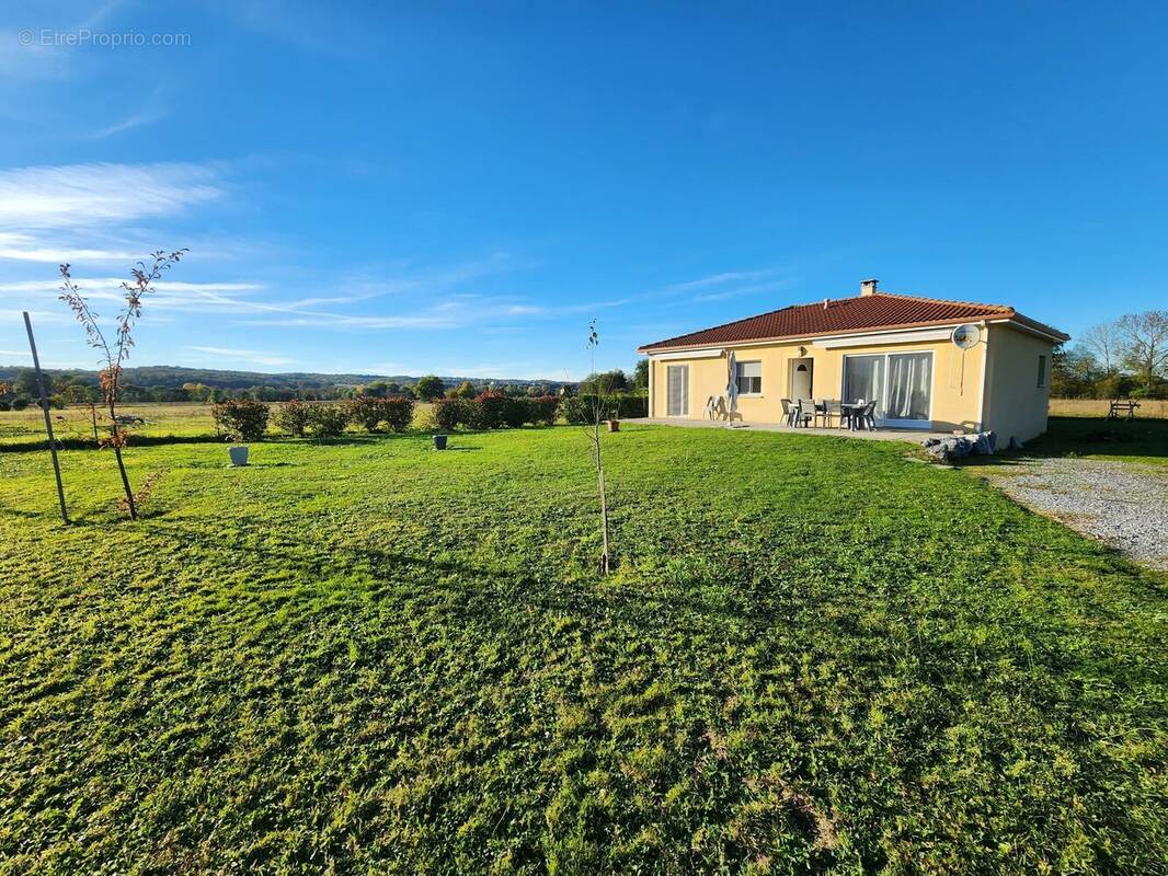 Maison à CHELLE-DEBAT