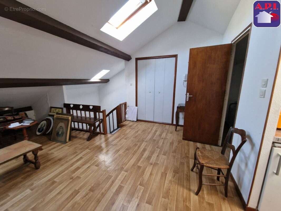 Appartement 75 m² à Tarascon-Sur-Ariege  - photo 8