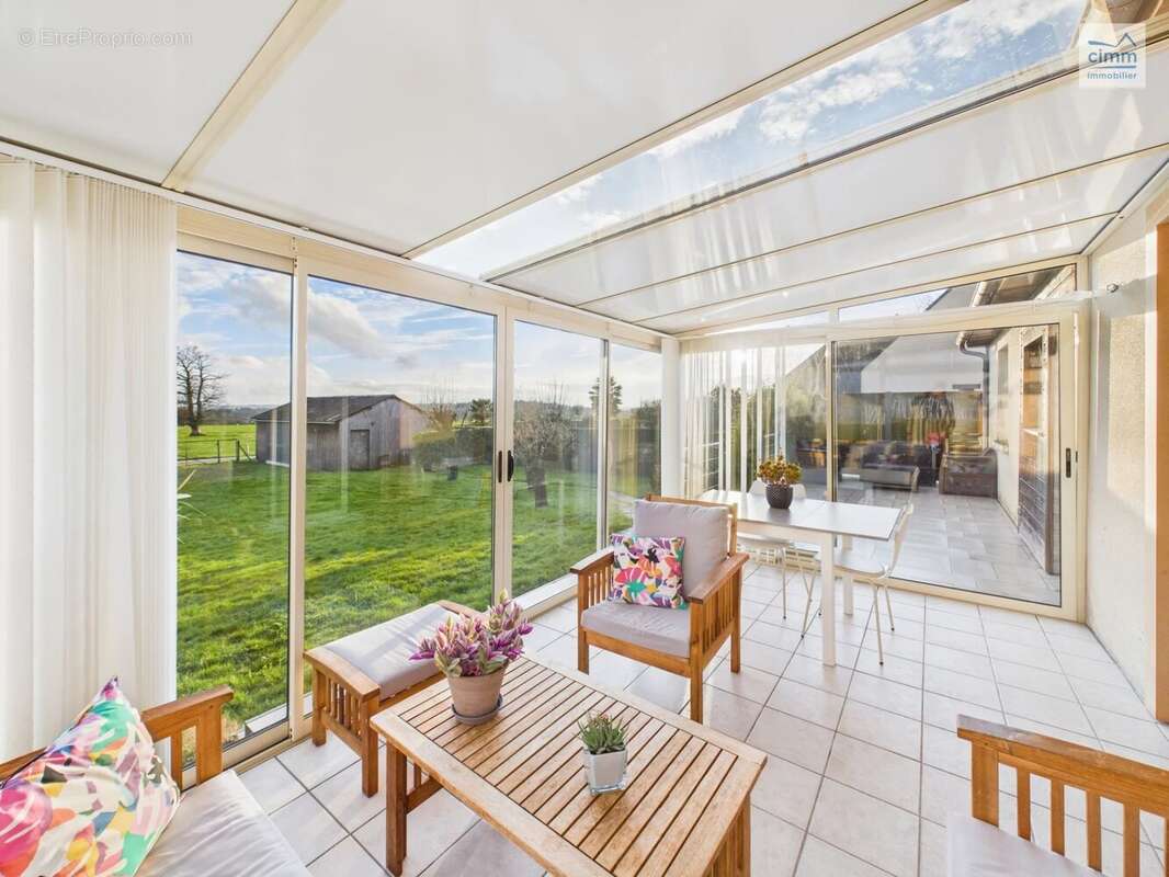 Maison à LES BRULAIS