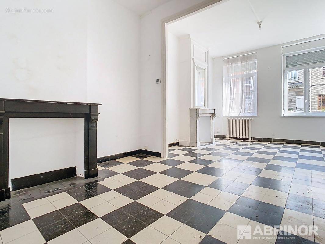 Maison à HELLEMMES-LILLE