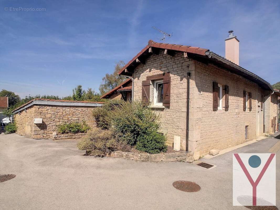 Maison à SAINT-AMOUR