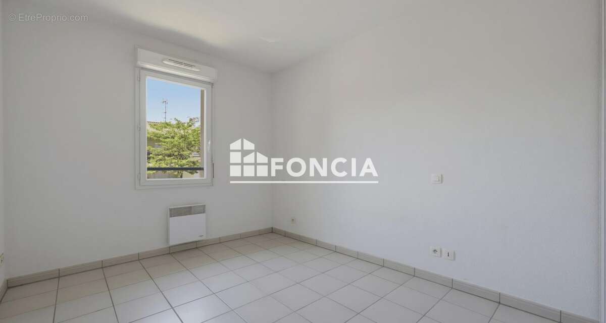 Appartement à SAINT-QUENTIN-DE-BARON