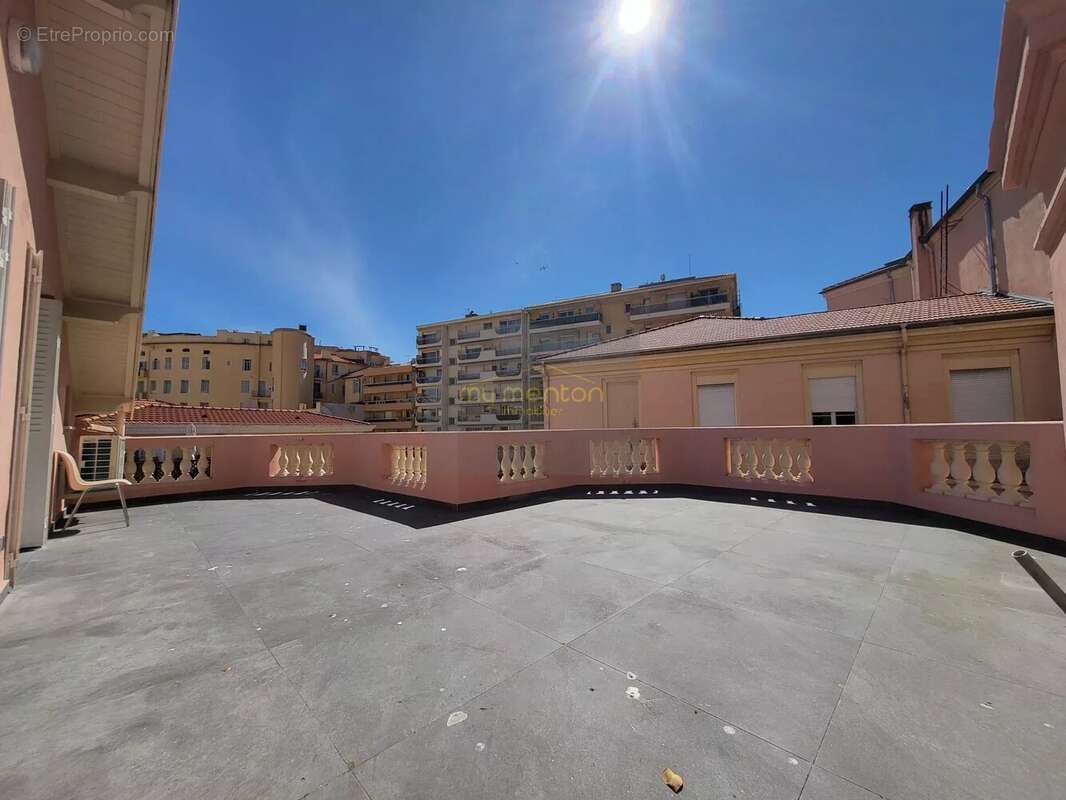 Appartement à MENTON