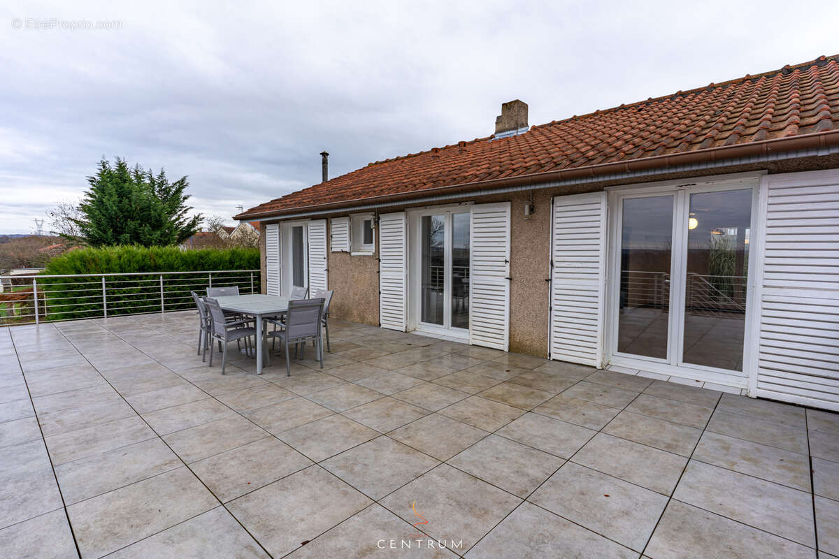 Maison à MONTOIS-LA-MONTAGNE