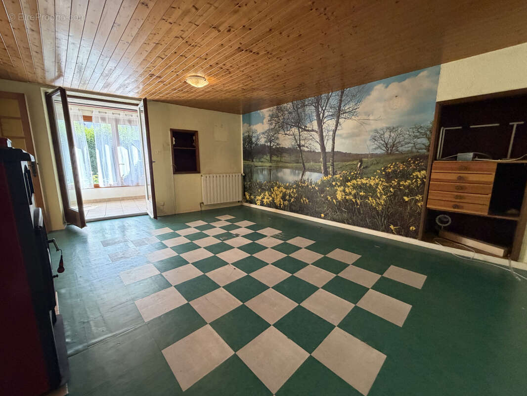 Maison à PERRIGNIER