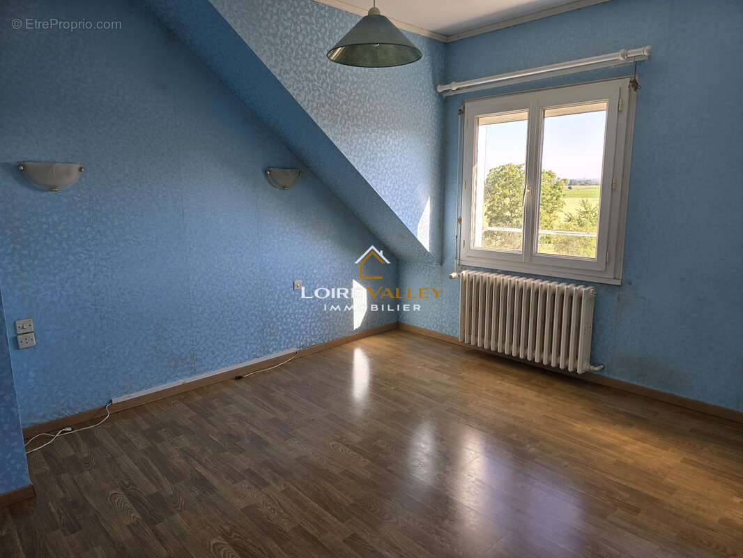 Maison à rénover avec vue Loire et nombreuses dépendances - photo 6