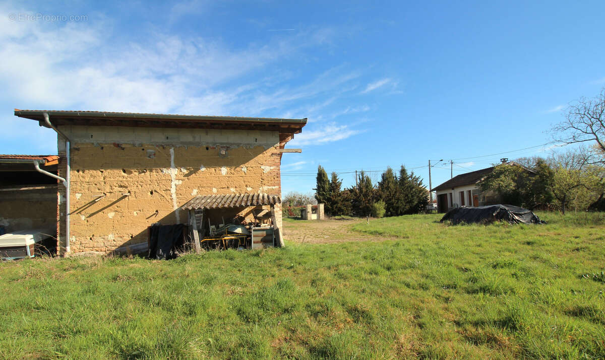 Maison à POLLIAT